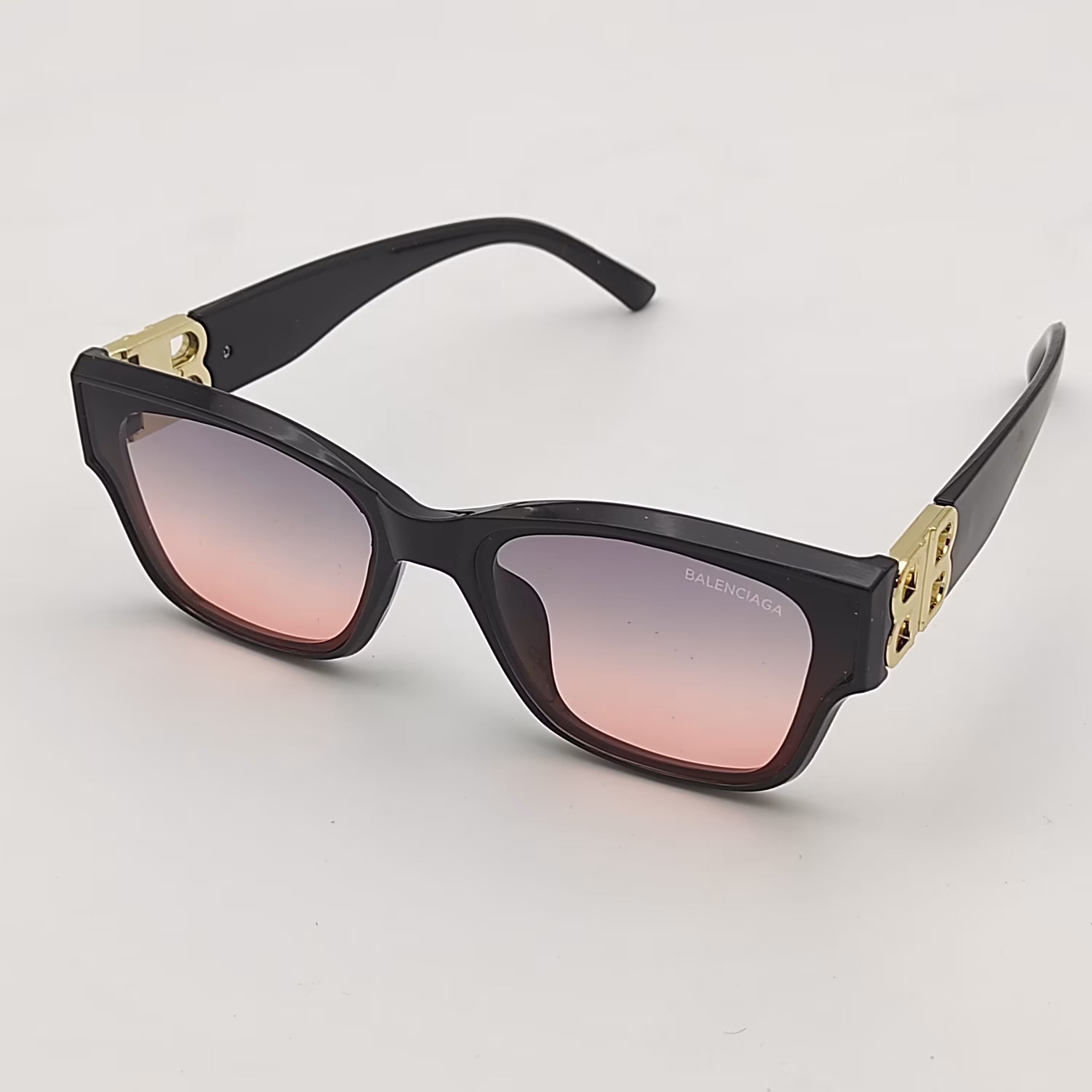 عینک بالنسیاگا گربه ای