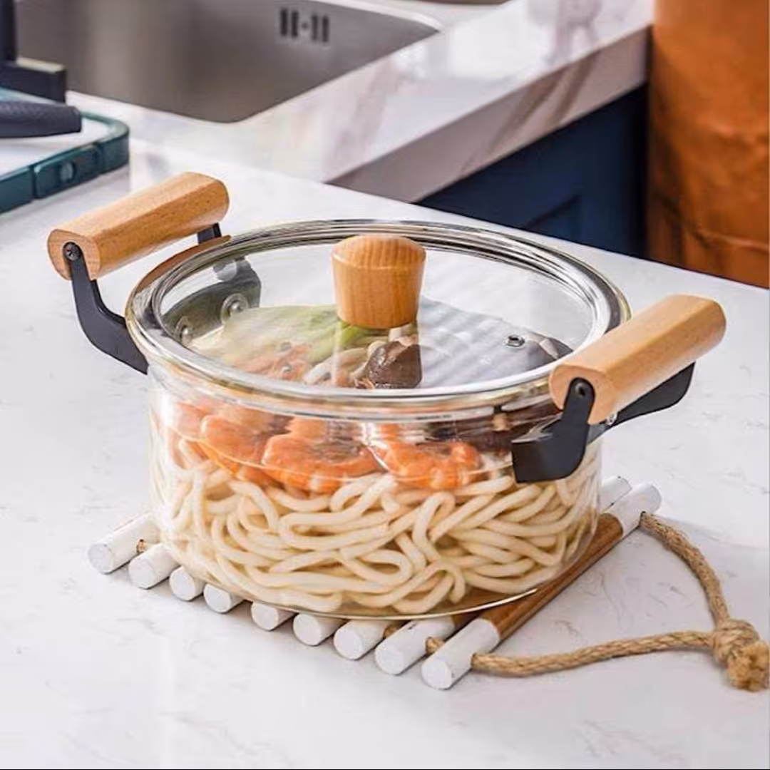 قابلمه پیرکس وارداتی شعله مستقیم دسته چوبی سه و نیم لیتری با ضخامت 5 میل 