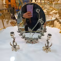 آینه برنجی ( برنز) دست ساز سفارشی ساخته شده با ابکاری متنوع نقره ای  آنتیک و طلایی رنگ بسیار تمیز و ظریف و با کیفیت