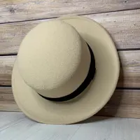 کلاه فدورا سرتخت شیری