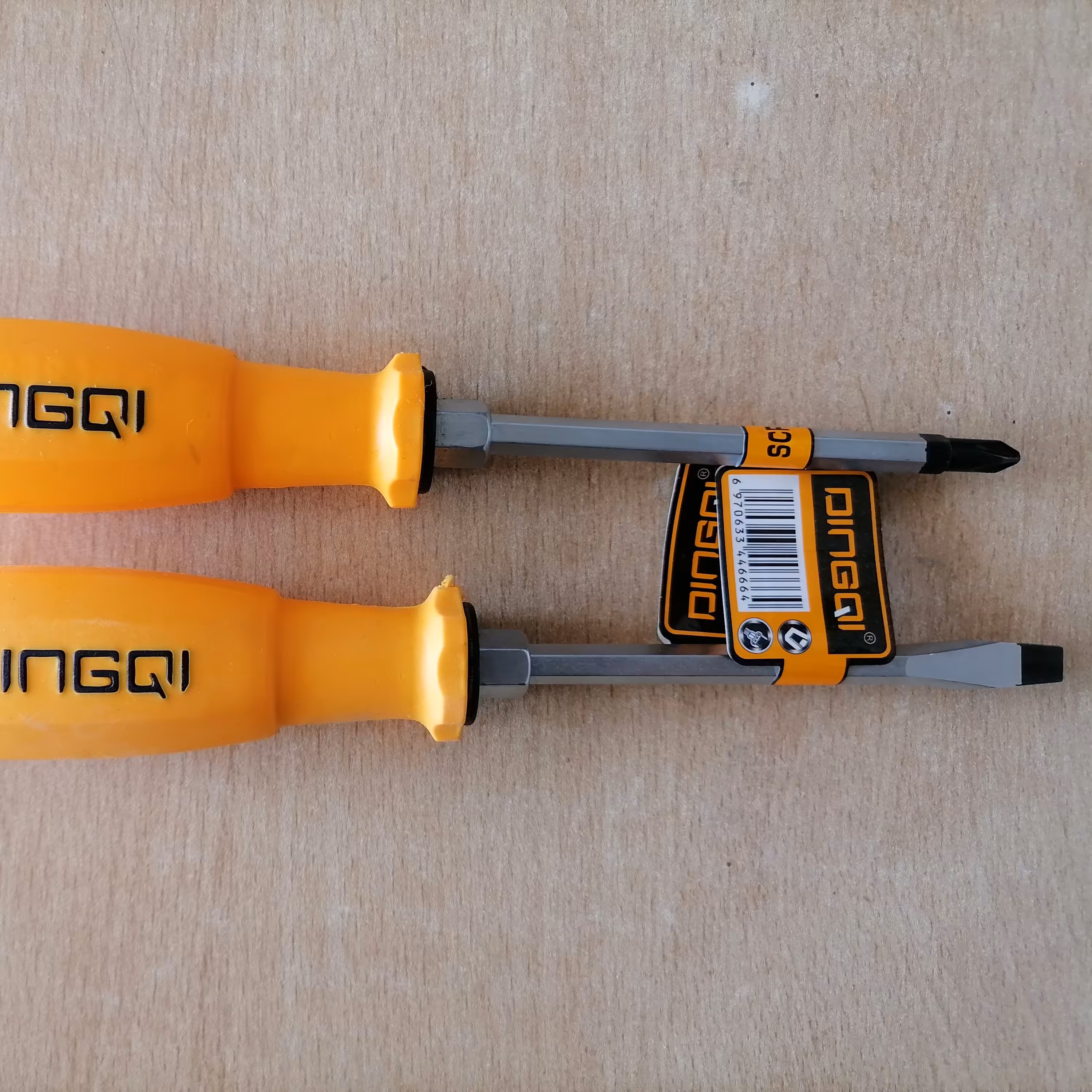 پیچ گوشتی ضربه خور  دو سو  با کیفیت