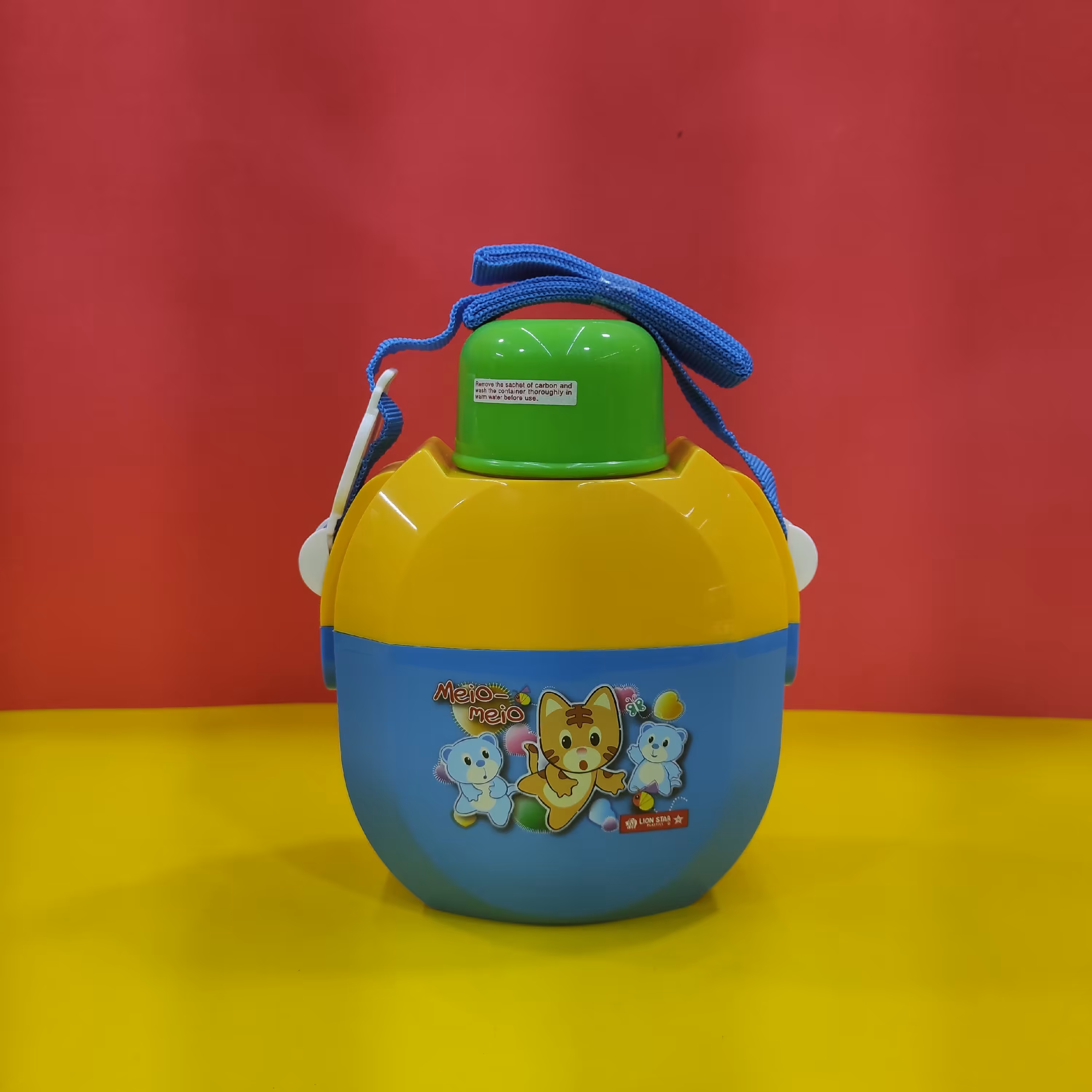 قمقمه پلاستیکی بزرگ