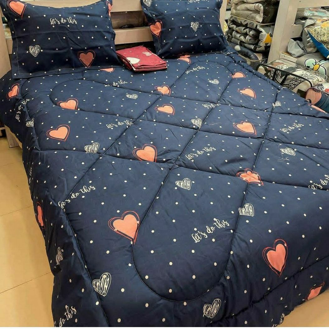 روتختی دونفره شیش تیکه طرح قلب های ریز سرمه ای و قرمز