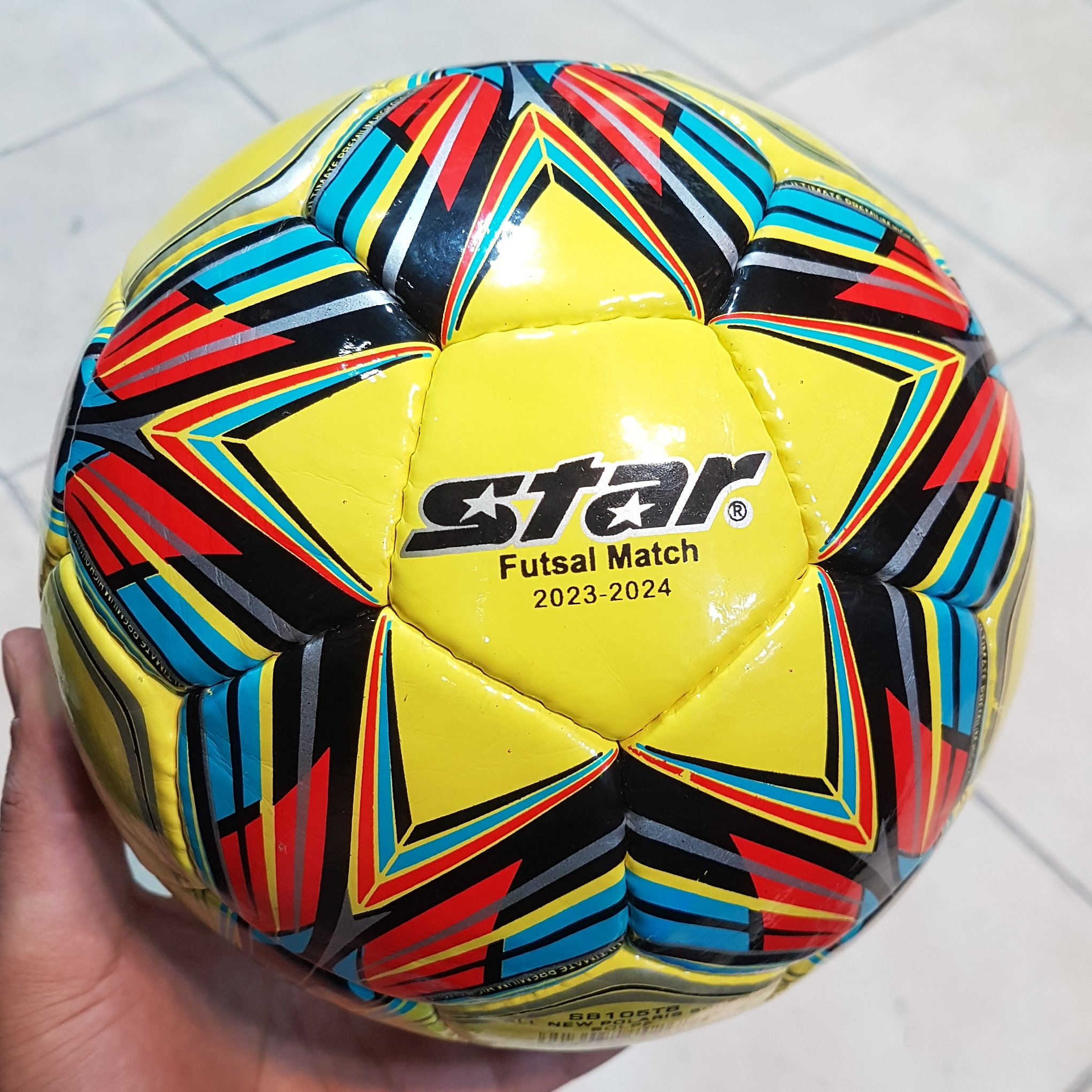 توپ استار Star چرم اصلی ( درجه یک )