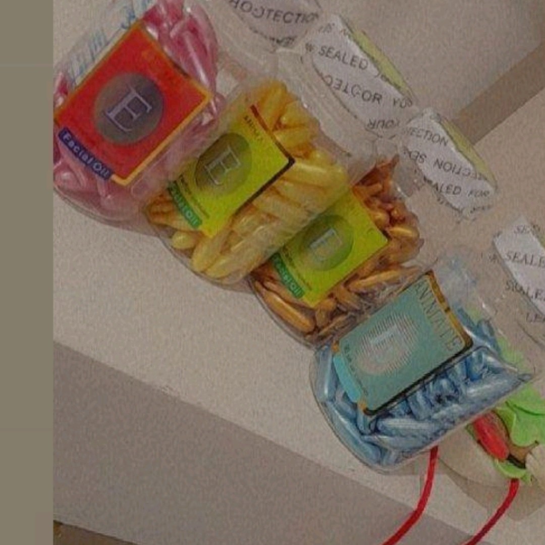 ویتامین دور چشم وصورت