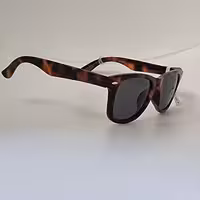 عینک برند six-تحت لیسانس آلمان- فوق العاده سبک- یو وی 400- مناسب برای خانم ها و آقایان- رنگ مشکی هم موجود می باشد