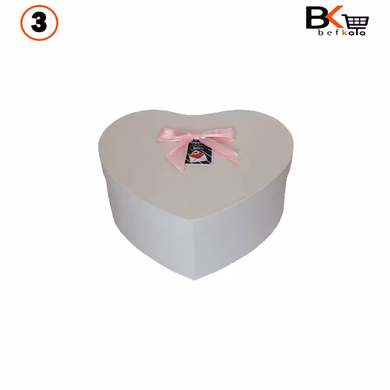 باکس کادویی قلبی پاپیون دار سایز کوچک سفید کد 15 سایز سه
