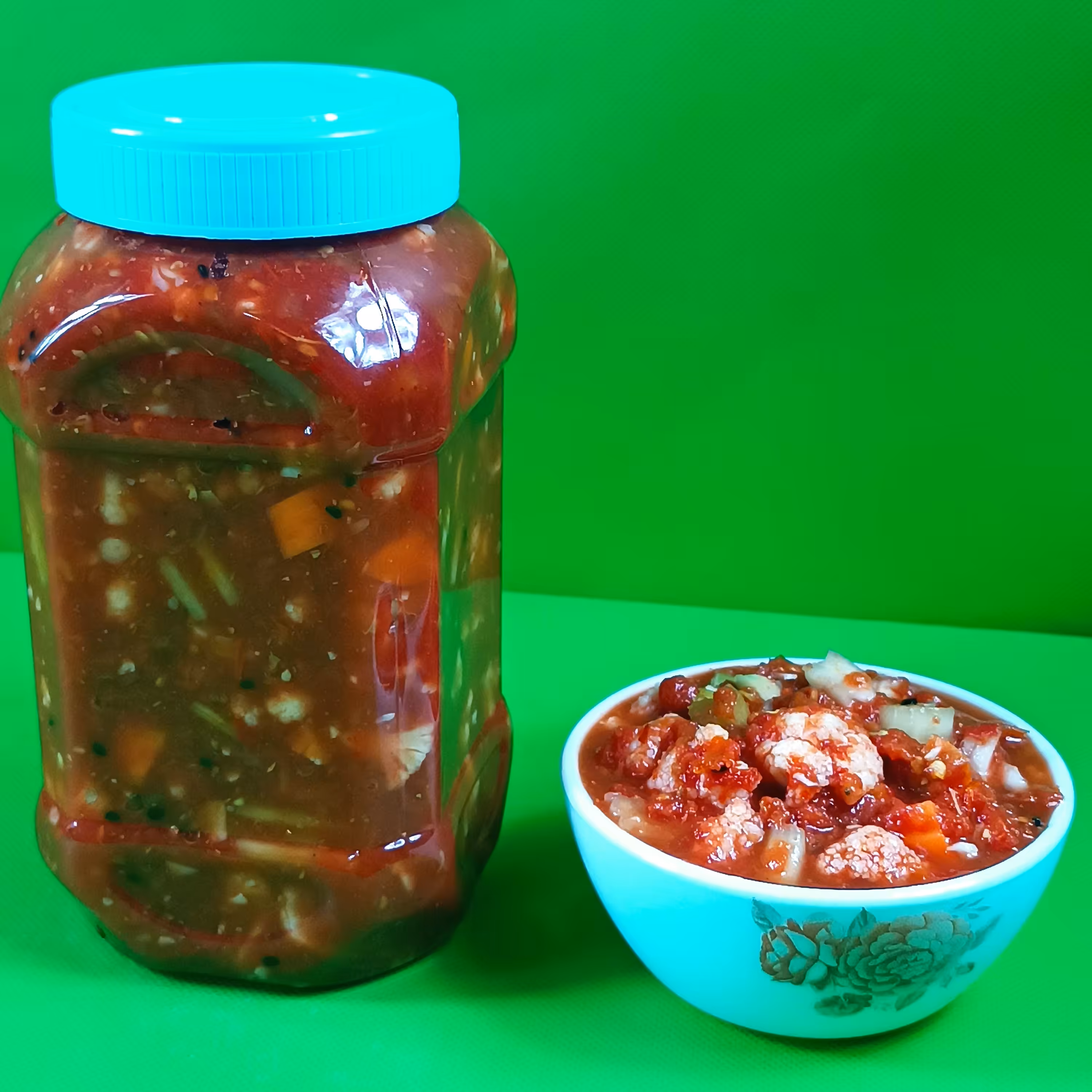 ترشی گوجه یا سالاد مشهدی یا سالاد زمستونی خانگی 1000گرمی