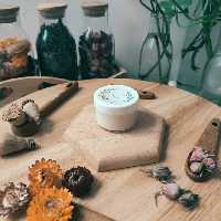 کرم گیاهی دست ساز  حورا 
