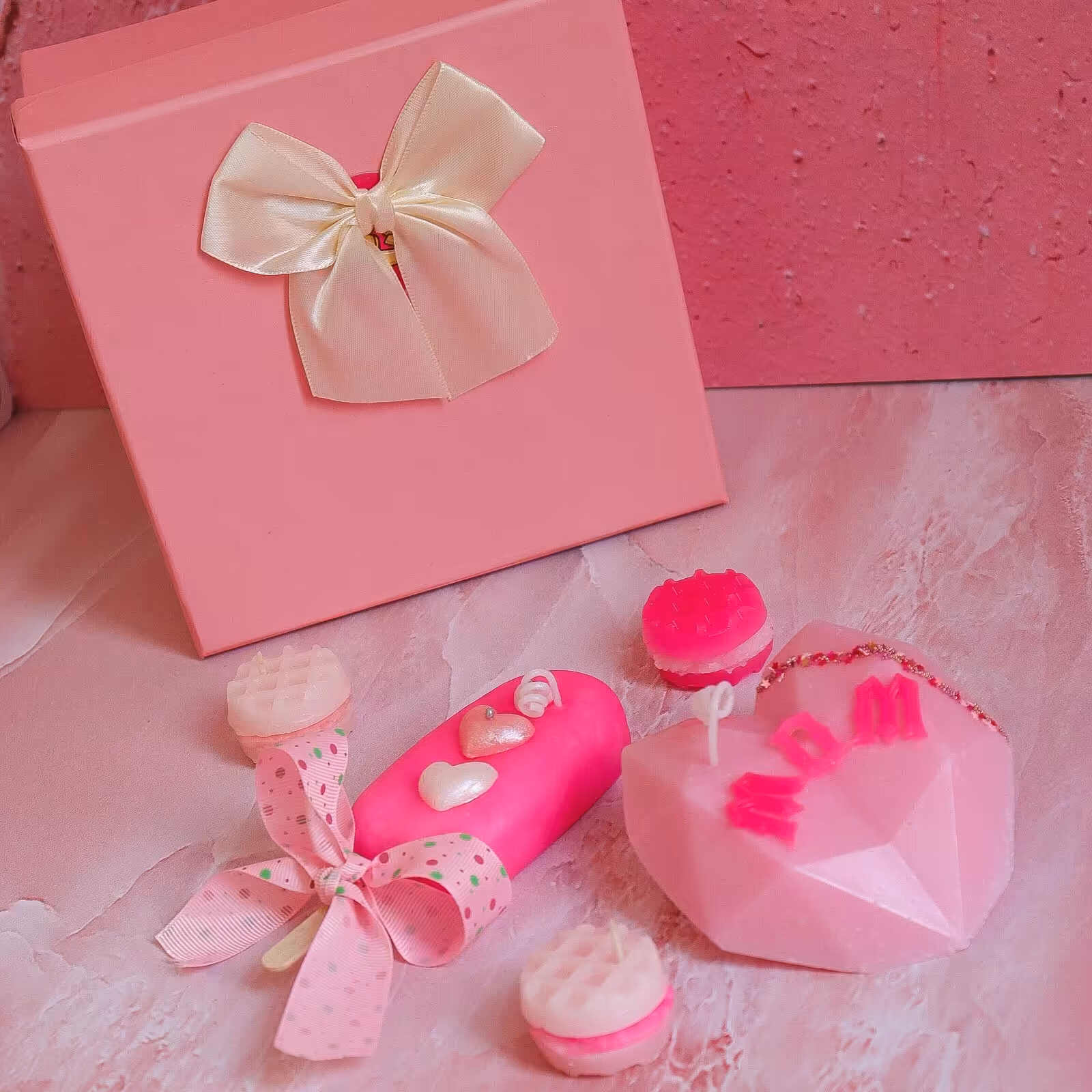 شمع قلبی از جنس پارافین جامد و مرغوب شمع بستنی شمع بیسکویت شمع قلب(پس کرایه)