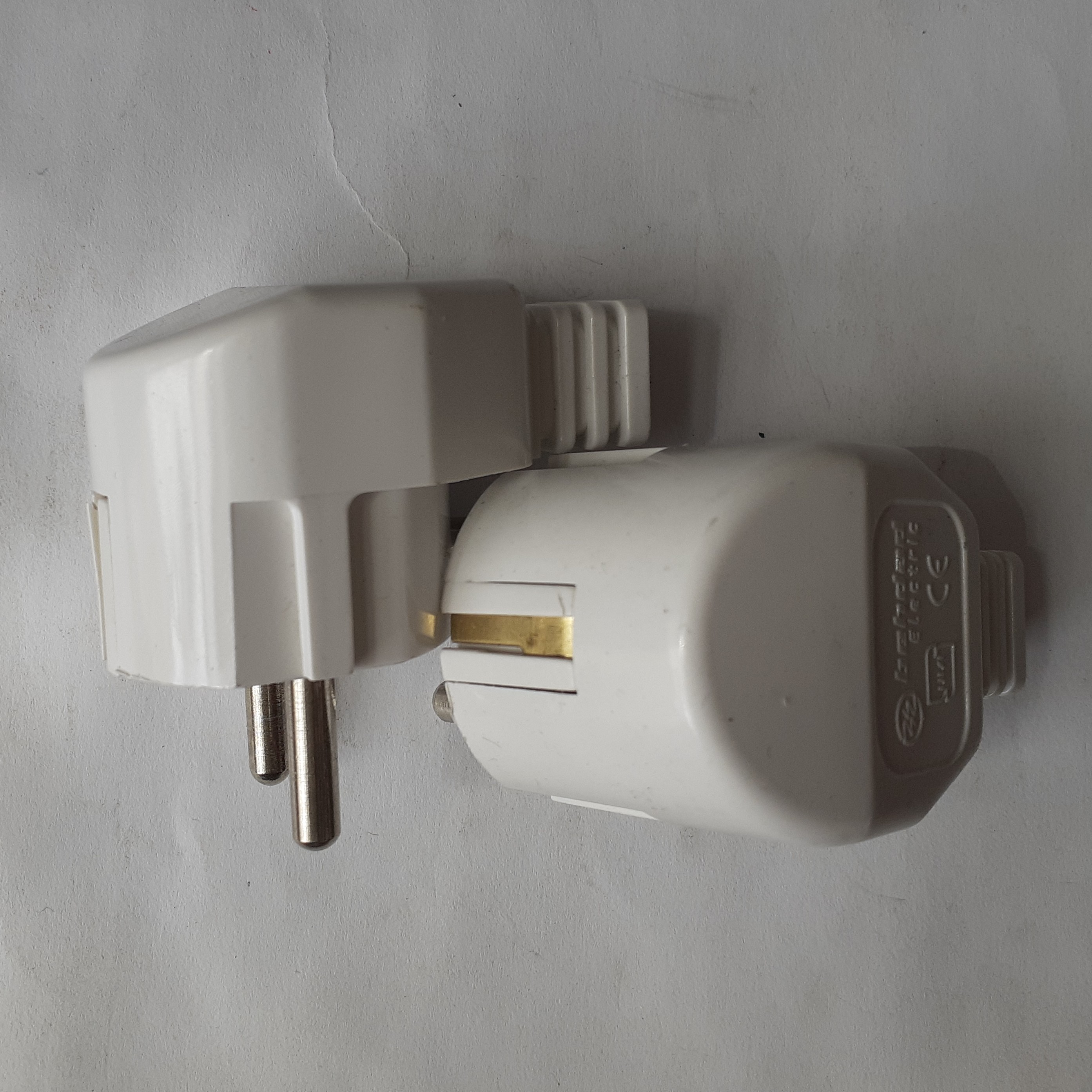 دوشاخه بھداد ارسال پس کرایہ با تیپاکس 