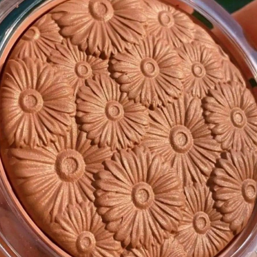 رژگونه برنزرکلینیک