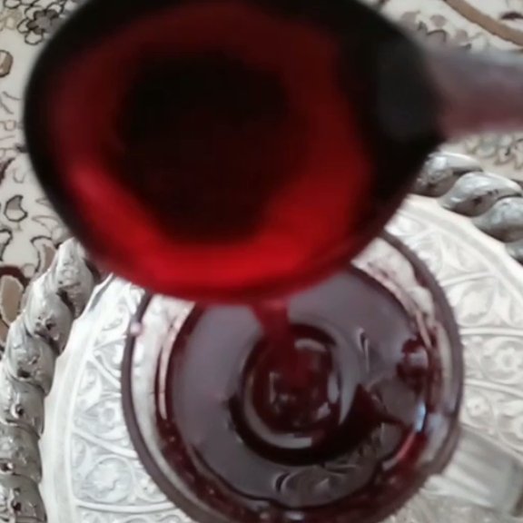 شربت آلبالو خیلی غلیظ  تولید تیر 1401 کیفیت عالی طعم عالی خوشرنگ ارسال رایگان