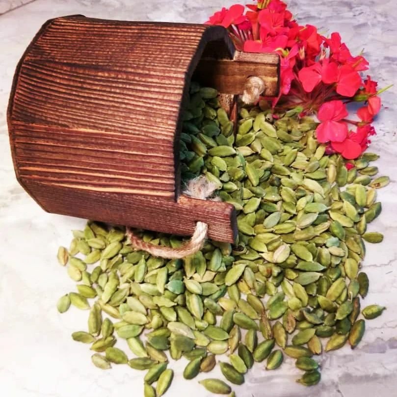 هل سبز با بهترین کیفیت و تاریخ به روز در ادویه سرای گل محمدی