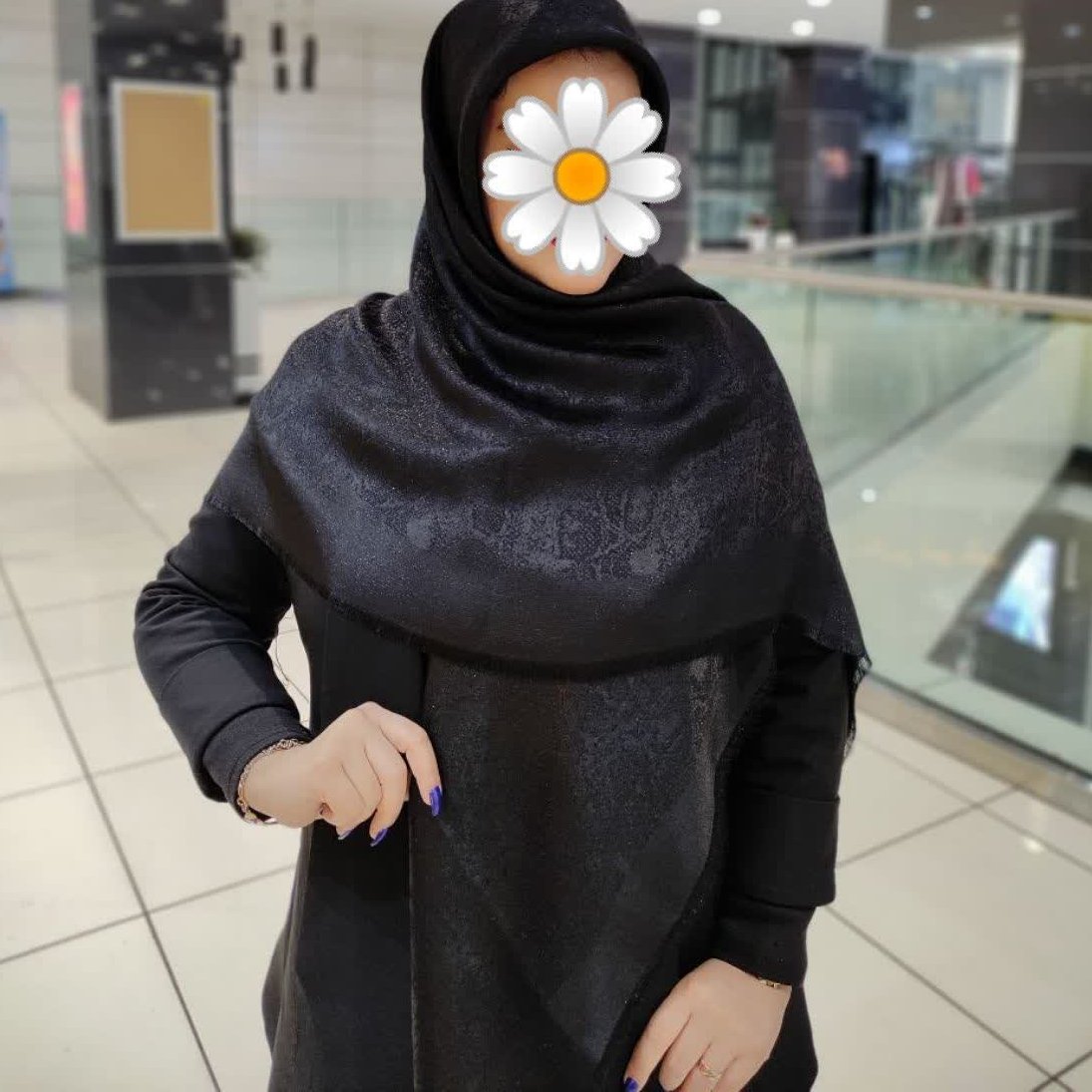 روسری نخ ابریشم ژاکارد دو رو لمه دار، ریشه پرزی، کیفیت بی نظیر ومتفاوت، سر نمیباشد