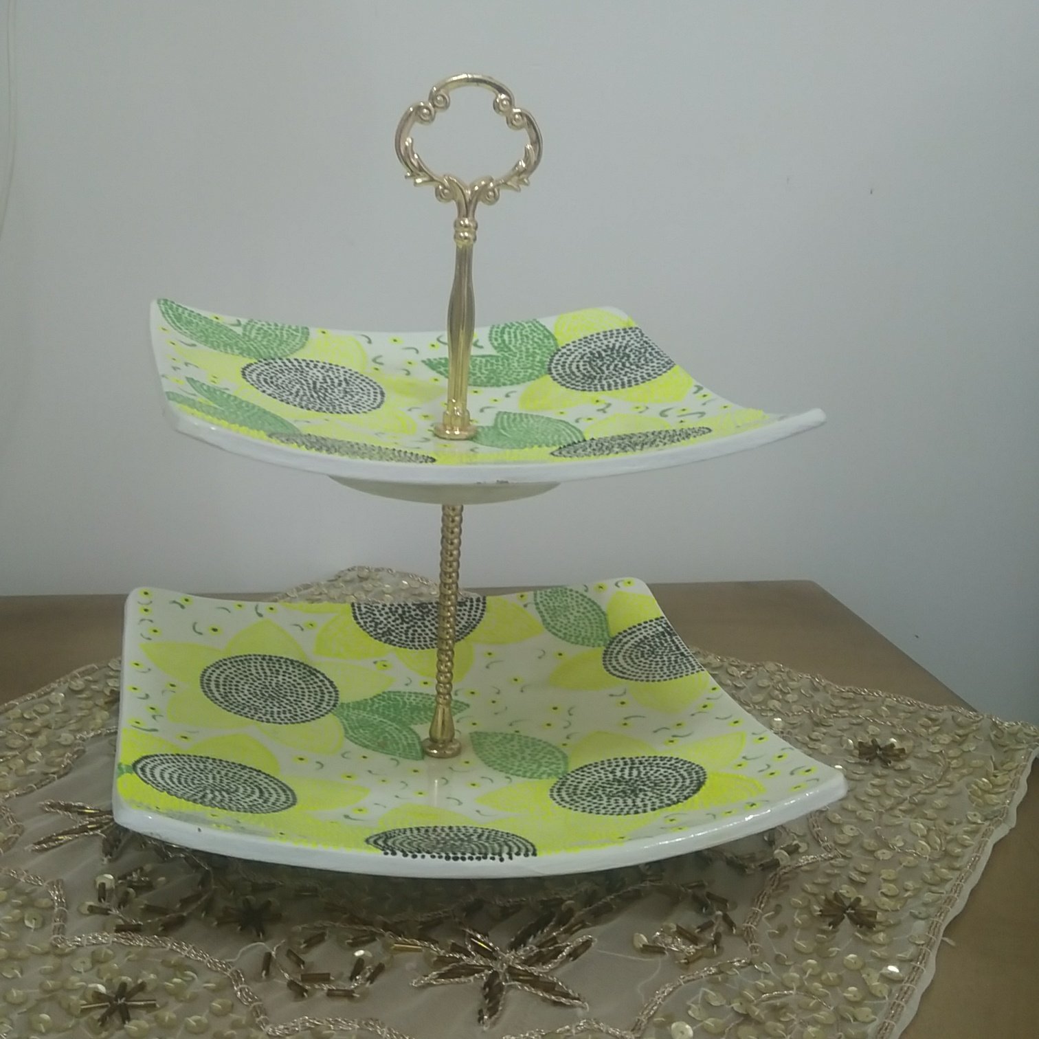 شیرینی خوری