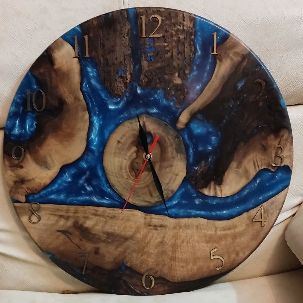 ساعت دیواری ، چوب گردو و اپوکسی رزین، موتور  بی صدا تایوانی