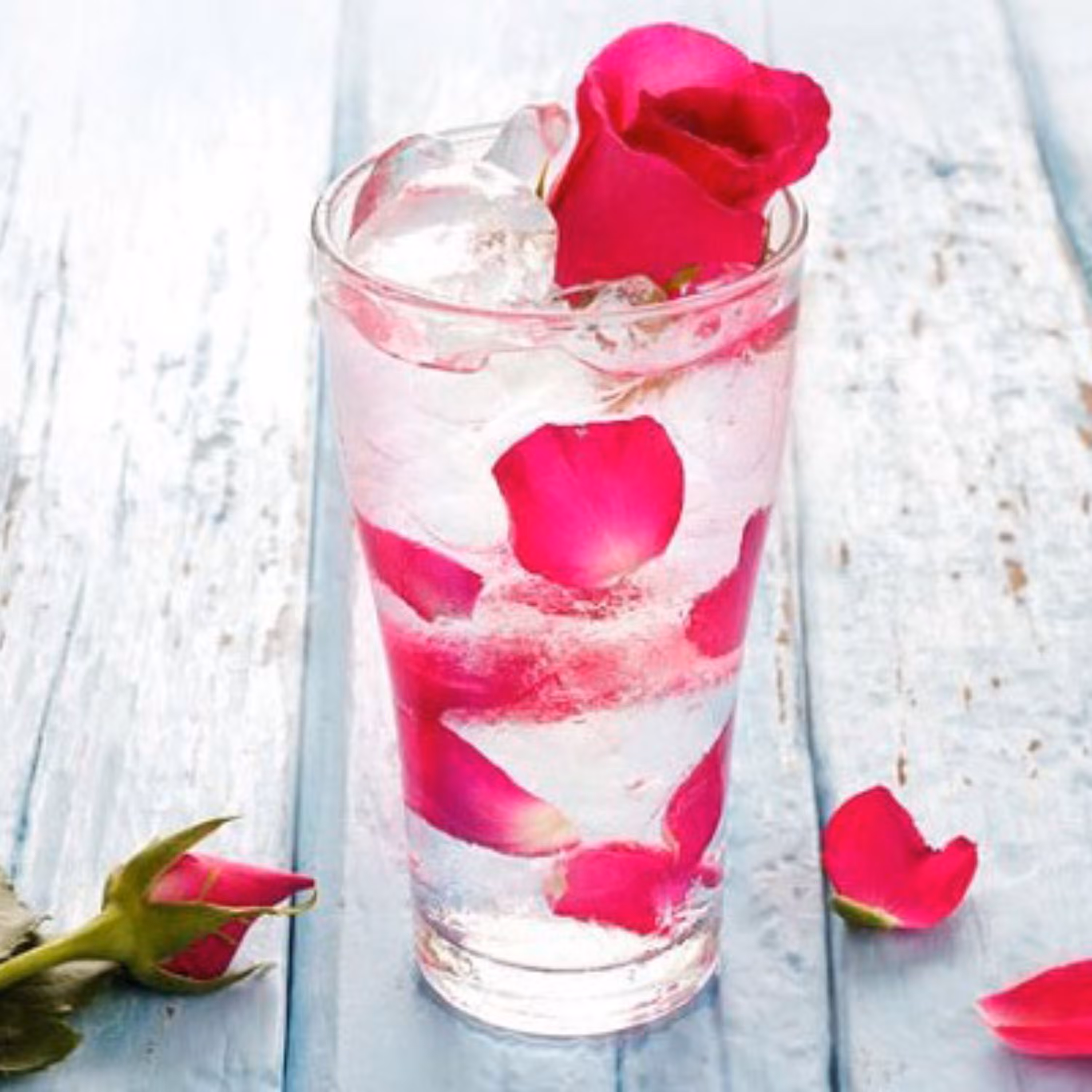 شربت غلیظ شده و طبیعی گل سرخ