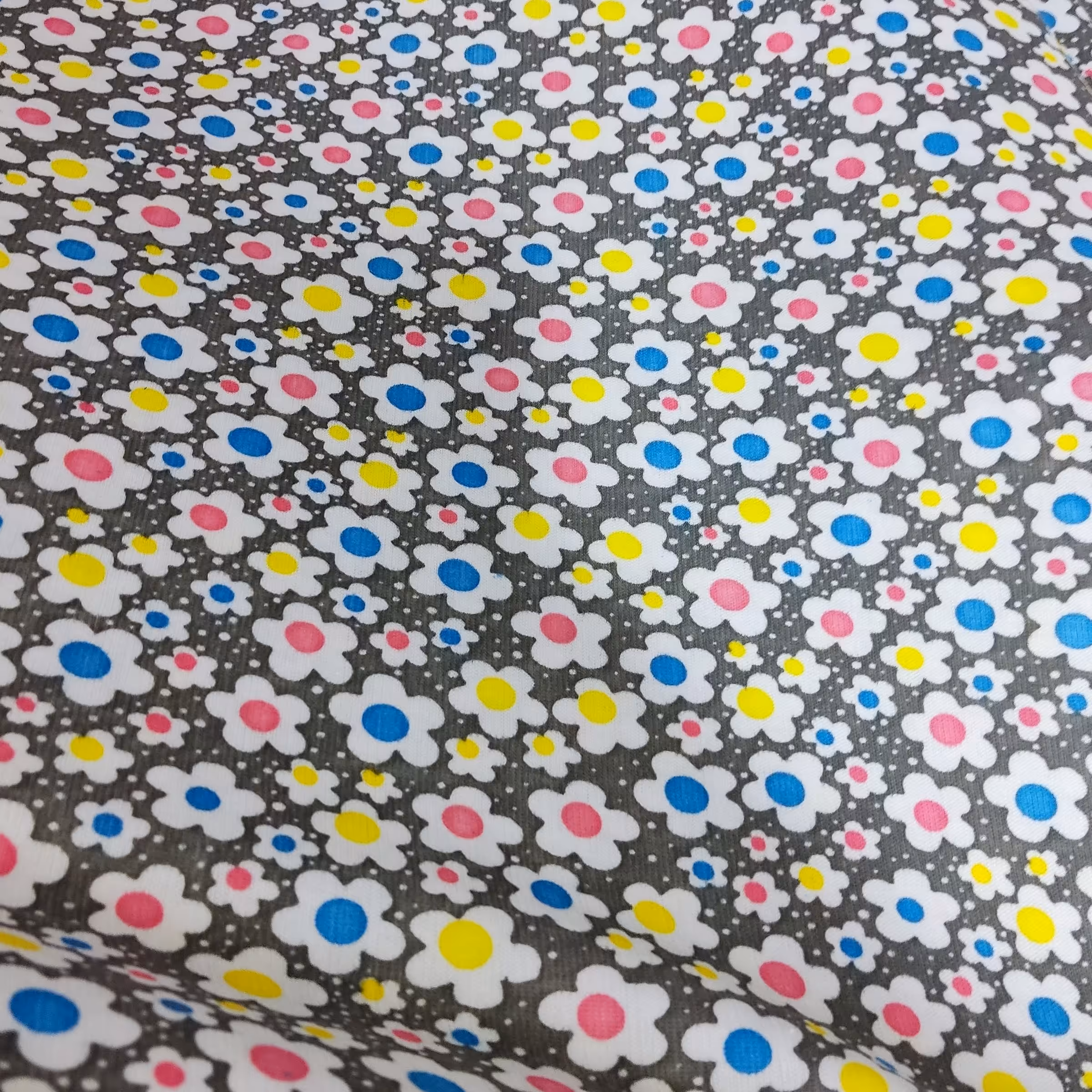 پارچه تریکو نخی چاپی عروسکی