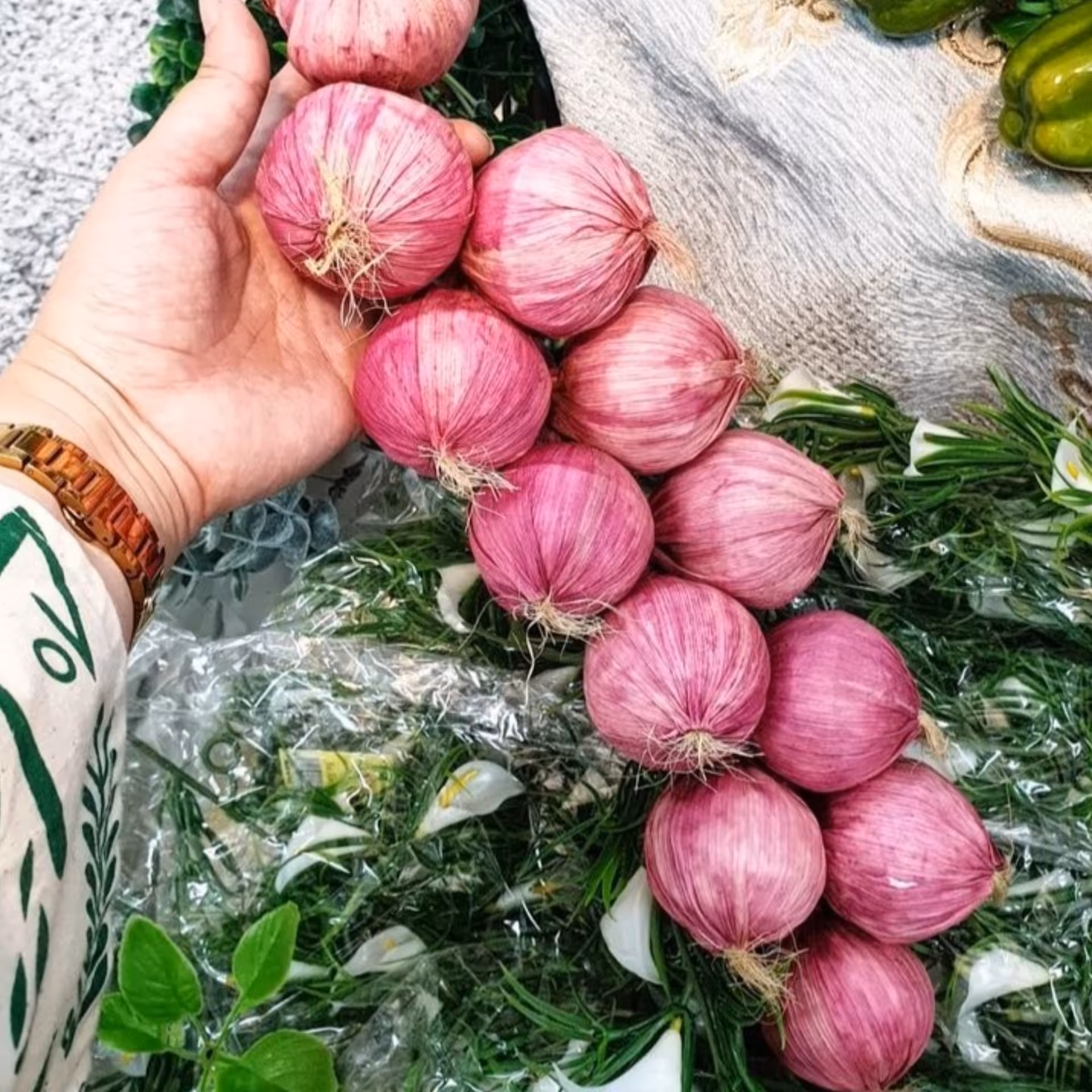 آویز پیاز وارداتی  