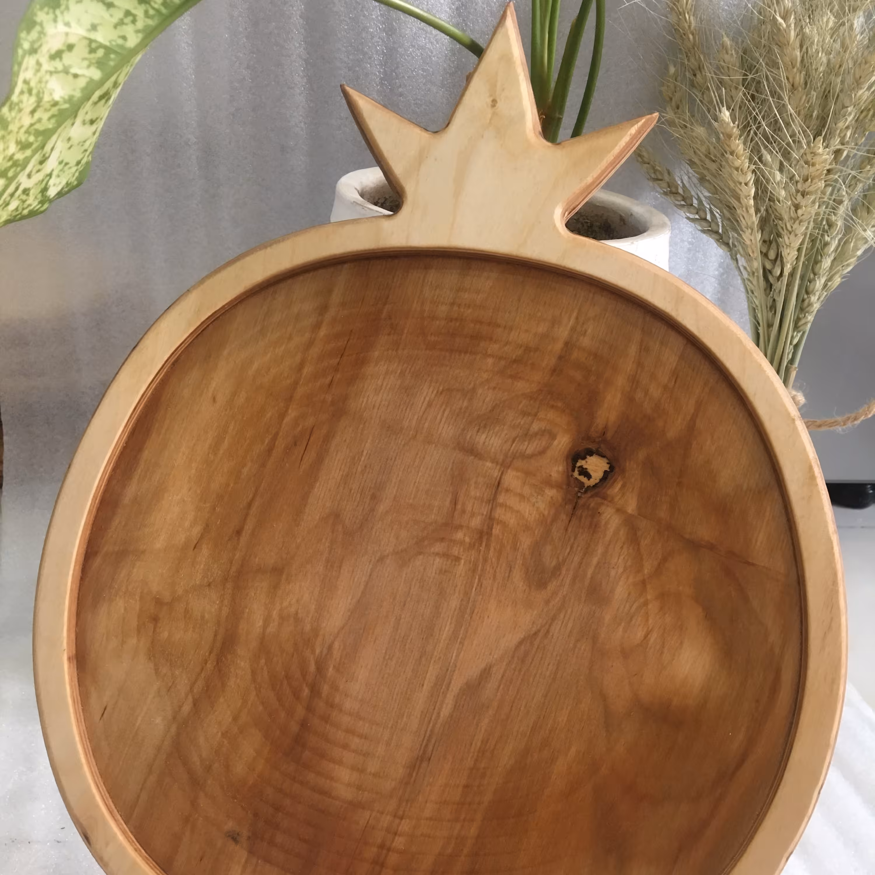 بشقاب یا سینی چوبی گرد  تاج زیبا بادوام 