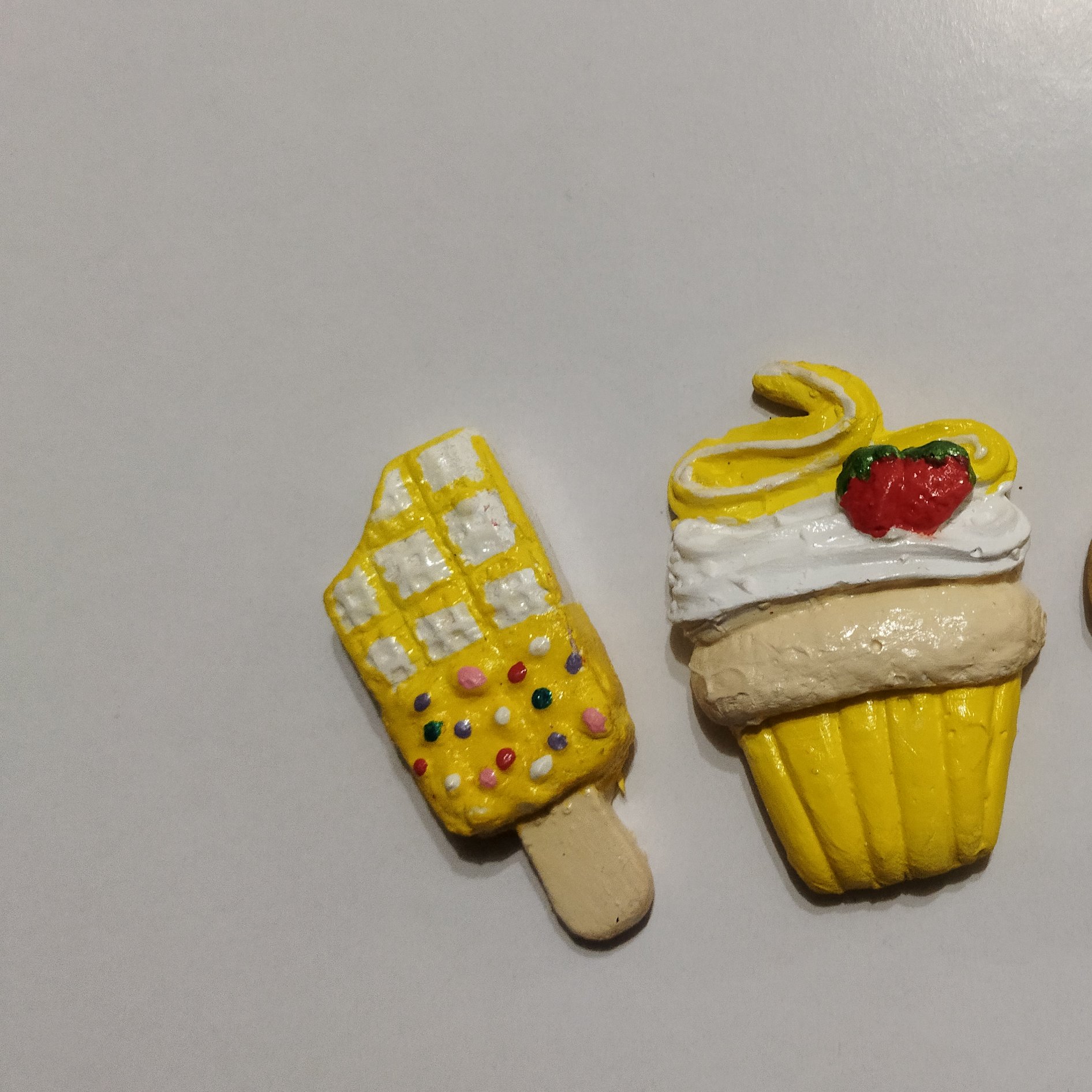 مگنت کاپ کیک بستنی زرد(2عددی)