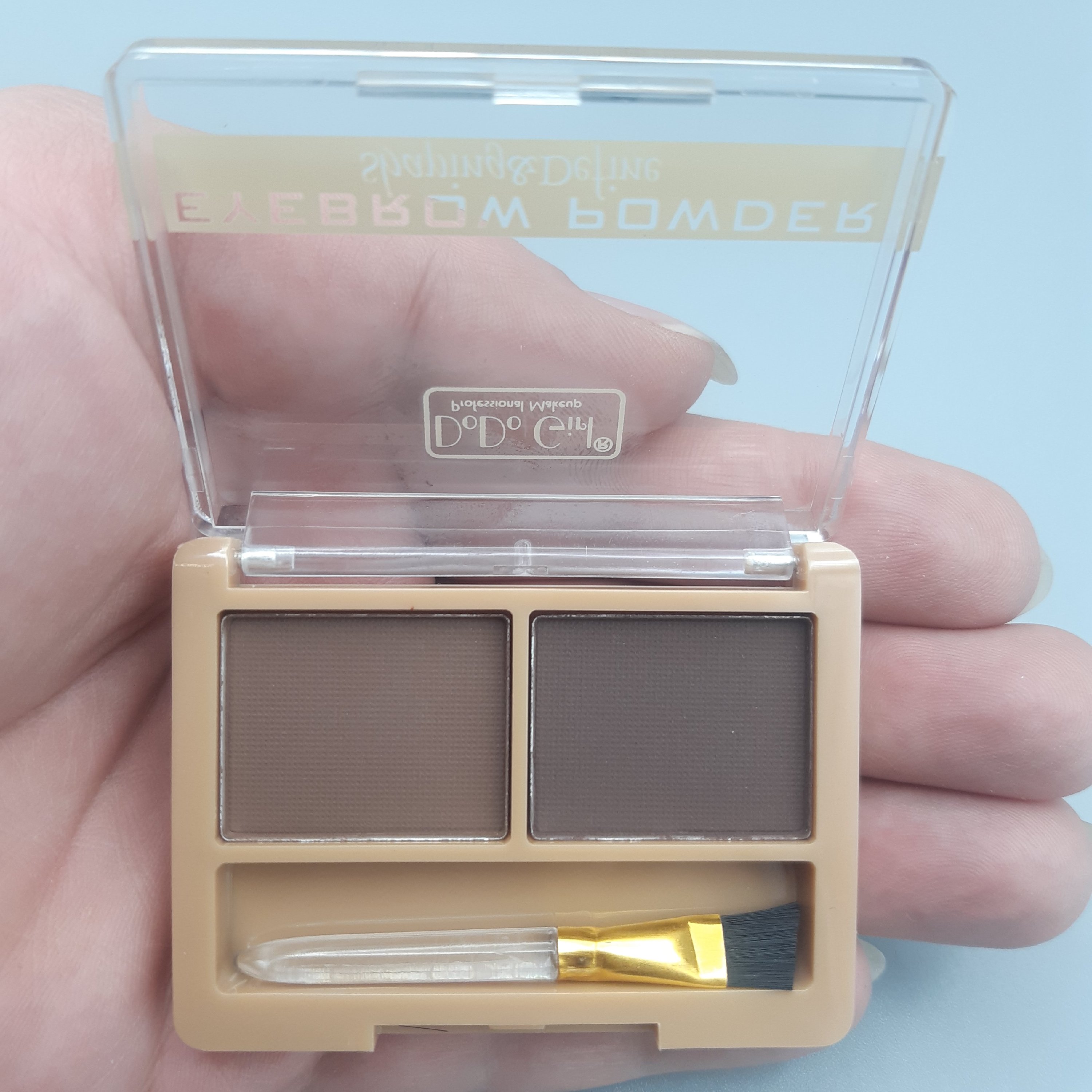 پالت   سایه ابرو پودری دودوگرل  شماره  3   در 2 رنگ  قهوه ای تیره و متوسط همراه با براش مخصوص