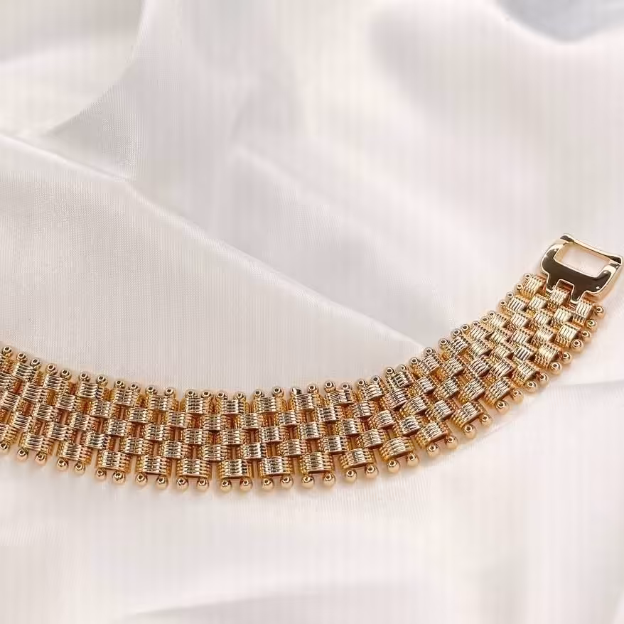  دستبند جذاب  طرح طلا.کد 320350478.جنس ژوپینگ آبکاری آبطلا.رنگ ثابت ضدحساسیت