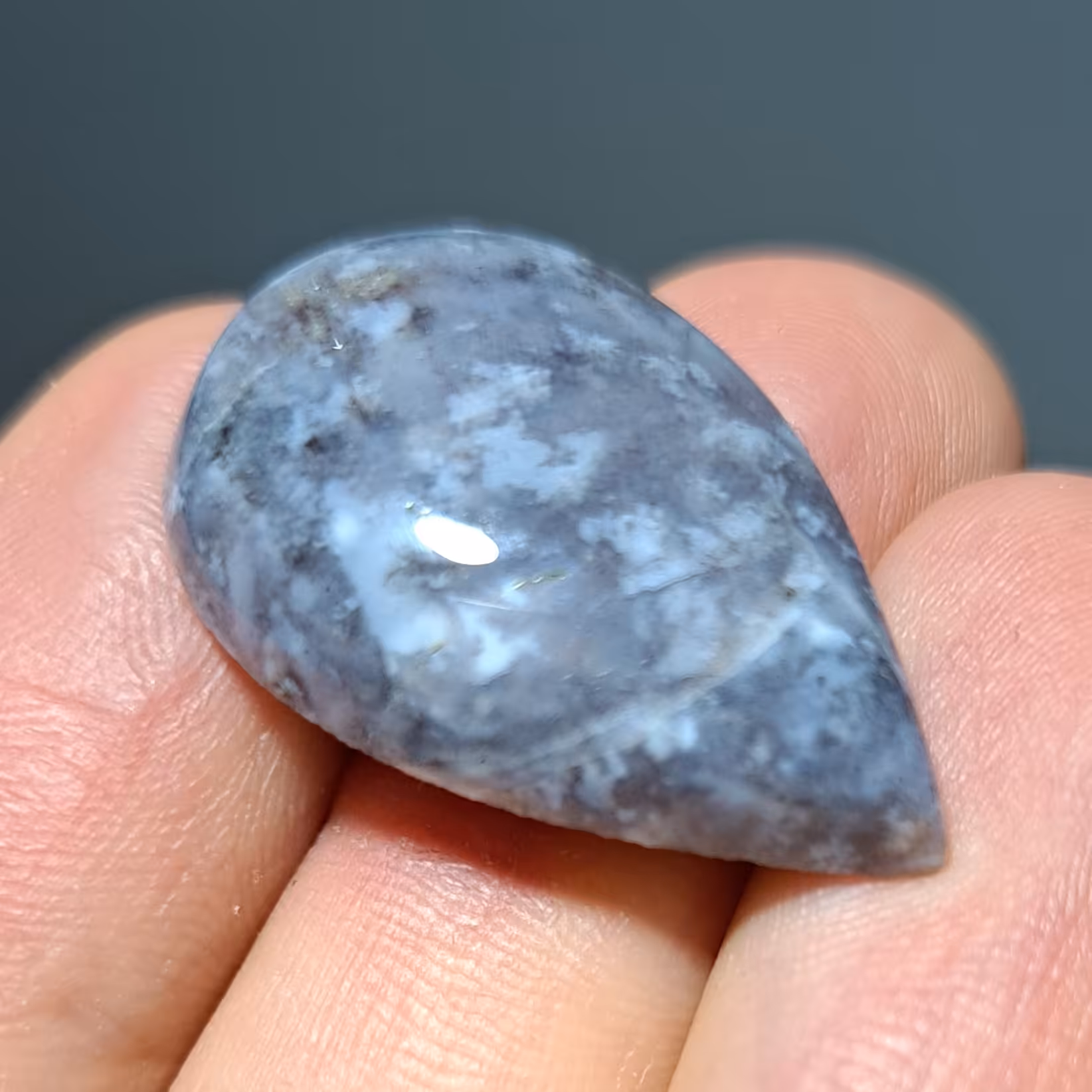 نگین اشکی سنگ عقیق کاملا طبیعی و با اصالت تراش دست 