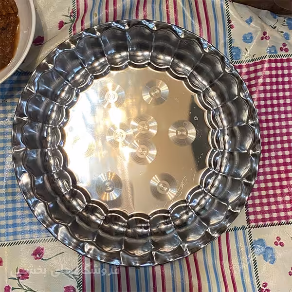 سینی استیل مدل سنتی گرد سایز متوسط 25