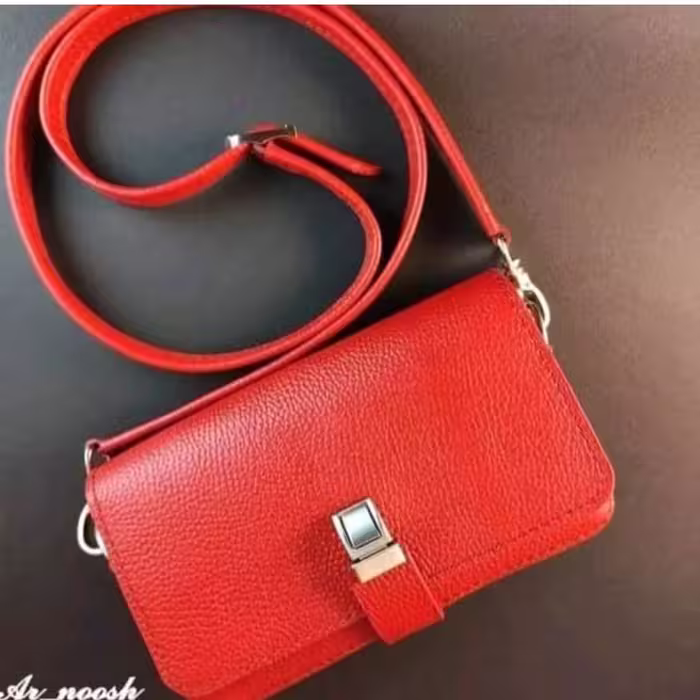 کیف دوشی زنانه چرم  طبیعی دست دوز قابل اجرا در رنگهای مختلف