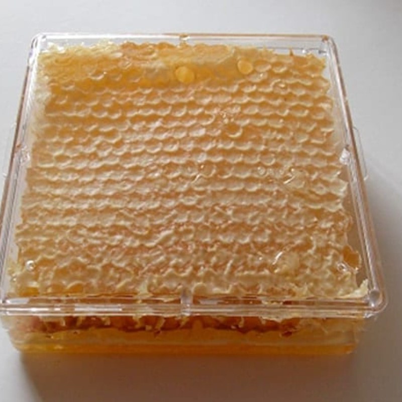 عسل طبیعی باموم