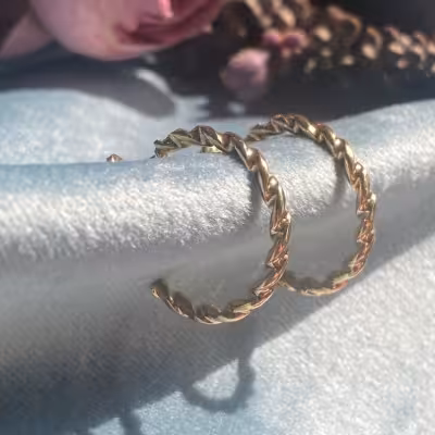 گوشواره شیک دخترانه ضد حساسیت فوق العاده زیبا در گوش