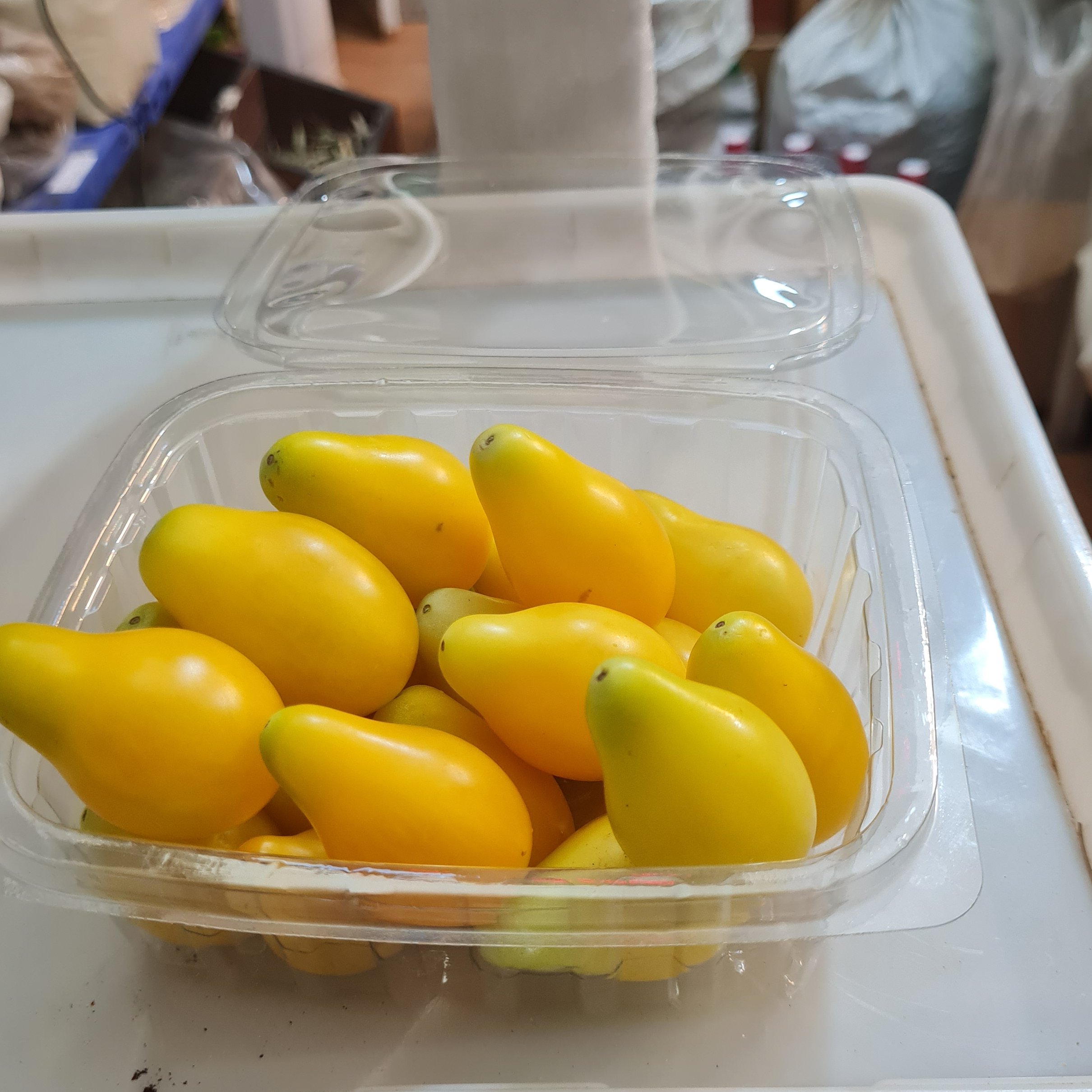 گوجه گیلاسی درجه یک 300 گرم