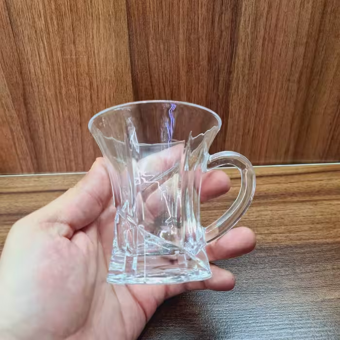 فنجان لوتوس خط دار
(چایخوری _ چای خوری _ قهوه خوری _ فنجان بلور _ فنجان کریستال)