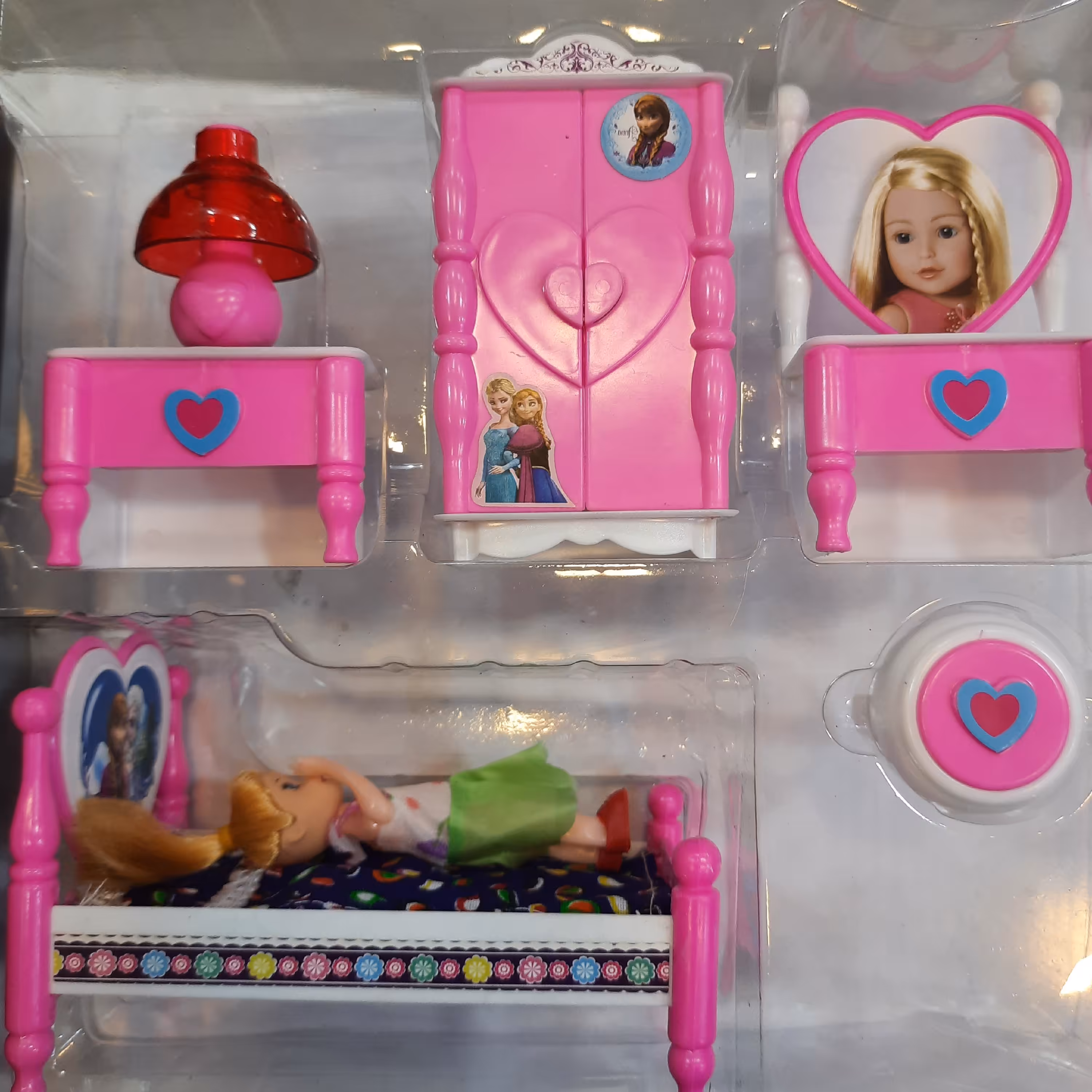 وسایل باربی کمد و سرویس خواب و آباژور اسباب بازی دخترانه