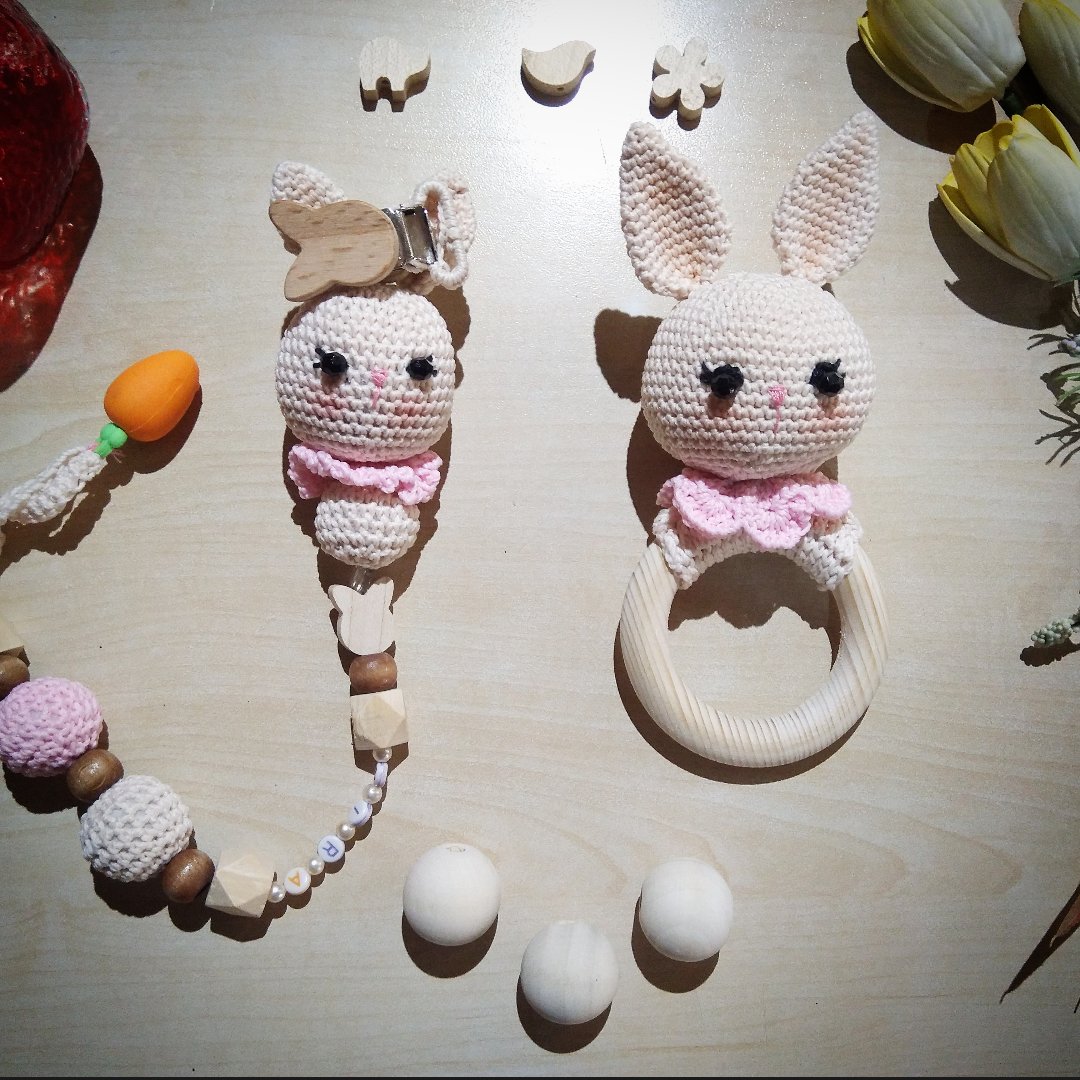 جغجغه دندونی و بند پستونک (خرگوش- کرمی)