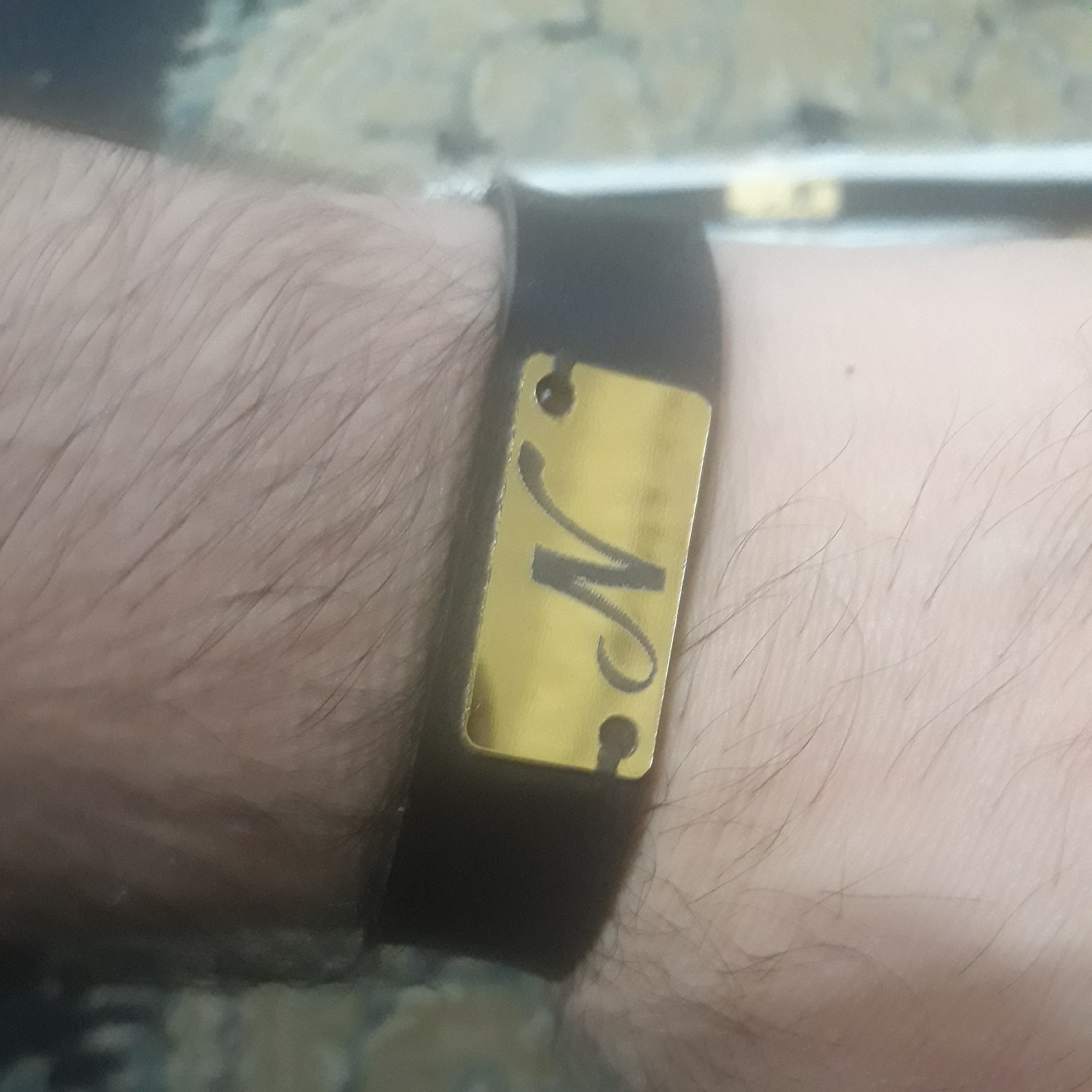 دستبند چرم حرف (ن) N