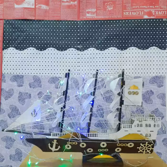 کشتی چوبی بسیار بزرگ  دکوری چوبی  کشتی نماد خیر و برکت