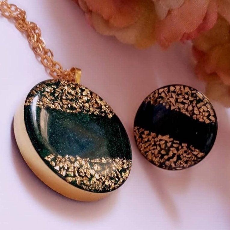 ست انگشتر وگردنبند رزینی یشمی