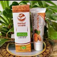 کرم زردچوبه، لایه بردار ملایم، روشن کننده و درخشان کننده پوست، رفع لک های بارداری، ضدلک قوی، از بین برنده کک مک
