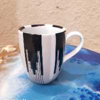 لیوان چینی نقش چوغا بختیاری
