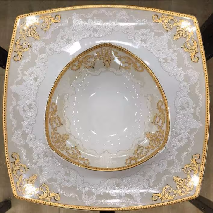 سرویس چینی پردیس دلوین طلایی 105 پارچه 12 نفره(هزینه ی ارسال به صورت پس کرایه)