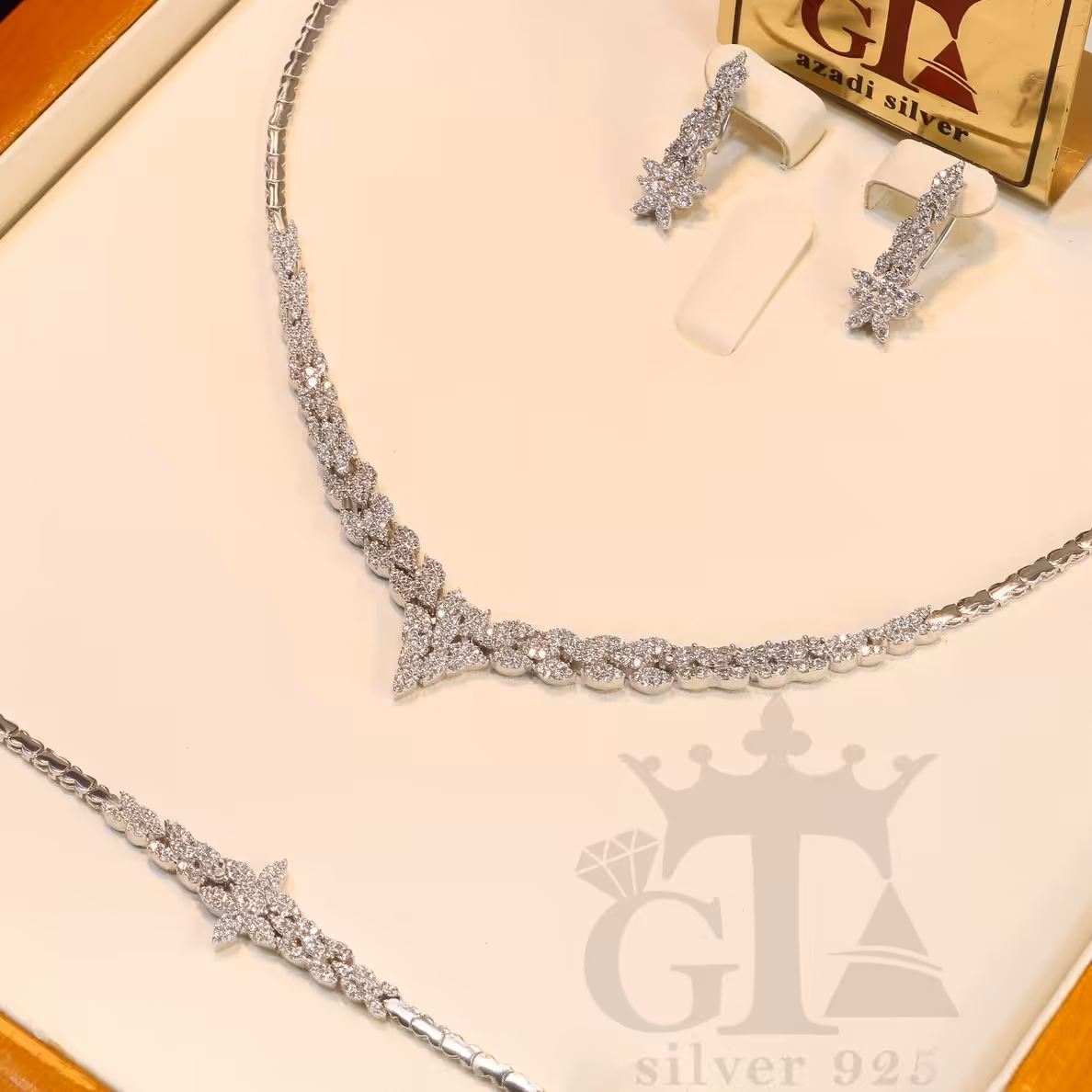 سرویس شیک مارسا جواهری نقره اصل عیار925 روکش طلا سفید رنگ ثابت و فاکتور اصل