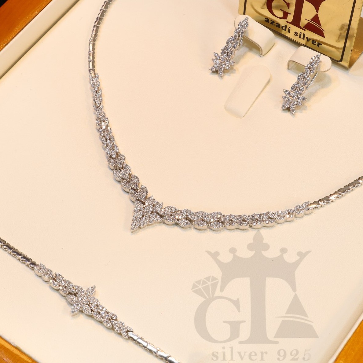 سرویس شیک مارسا جواهری نقره اصل عیار925 روکش طلا سفید رنگ ثابت و فاکتور اصل