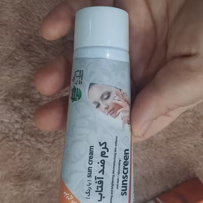 کرم ضد آفتاب دارونامه گیاهی