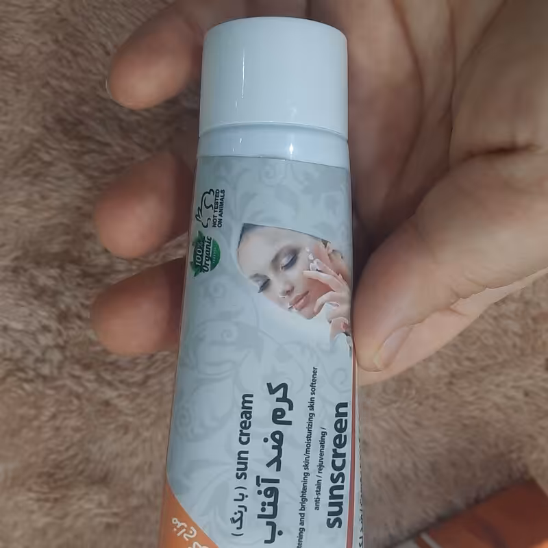کرم ضد آفتاب دارونامه گیاهی