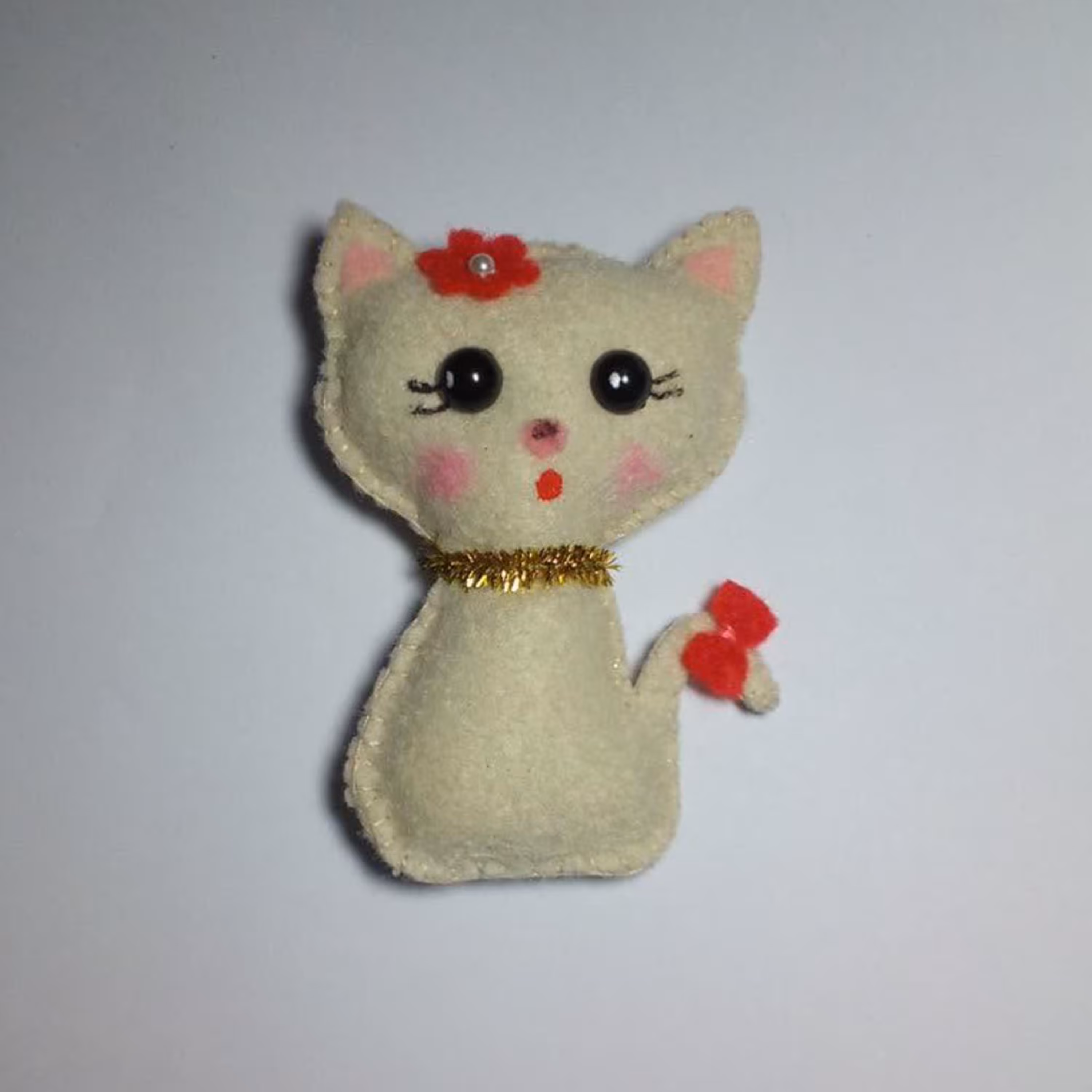 عروسک دست دوز نمدی گربه ملوس