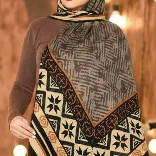 روسری سنتی نخی دوردست دوز قواره 125 زنانه طرح بندی و رنگ مطابق تصویر