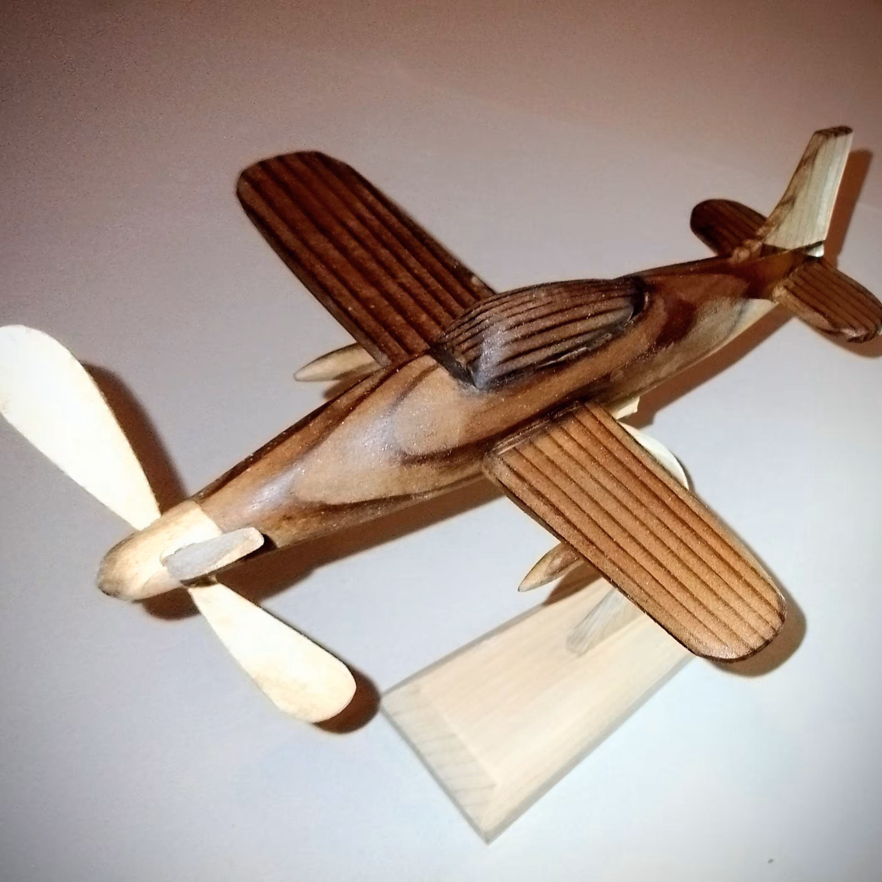ماکت هواپیمای کلاسیک چوبی